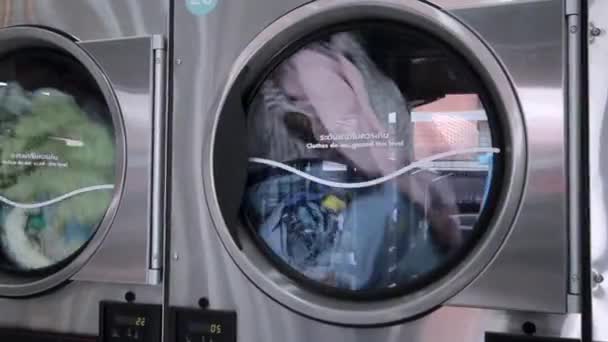 Close Wasmachine Draait — Stockvideo