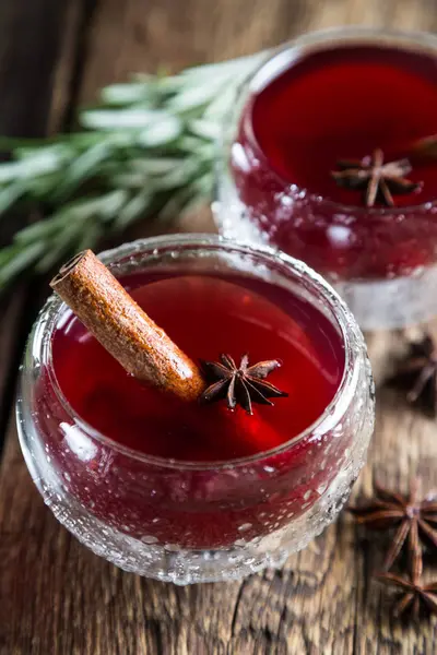 Refreshing Cherry Fruit Drink Cinnamon Badan — Stock Photo, Image