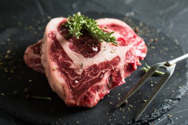 Ham mermer sığır parçası