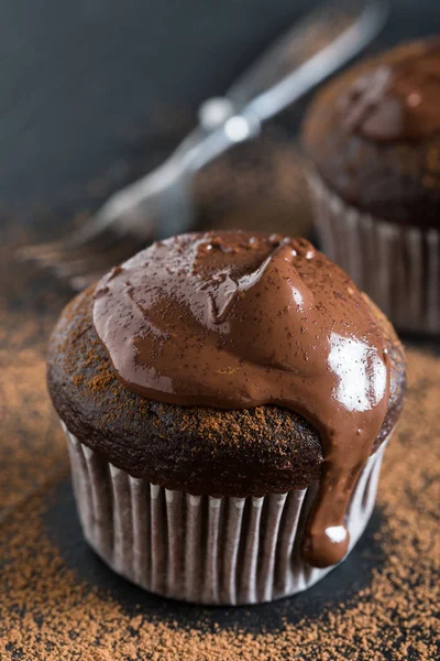 Domácí Čokoládové Muffiny Stole — Stock fotografie