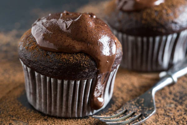 Domácí Čokoládové Muffiny Stole — Stock fotografie