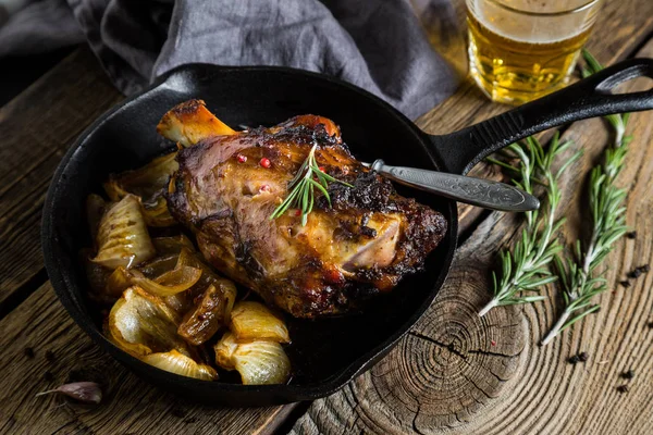 Pork Knuckle Beer — Stock Photo, Image