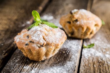 Ev yapımı kek üzümlü