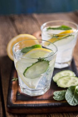 limon ve salatalık suyu Detoks