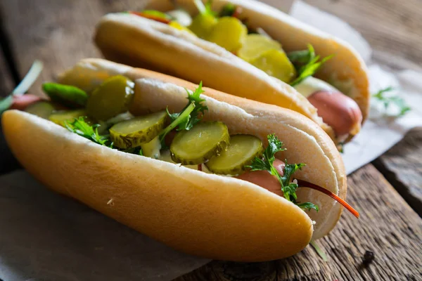 Hot Dog Con Verduras Pepinos Escabeche — Foto de Stock
