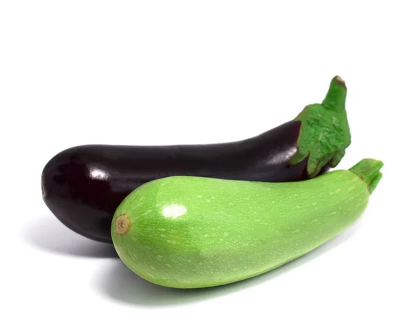 Zucchini Och Aubergine Närbild Isolerade Vit Bakgrund — Stockfoto