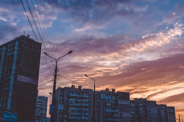 Cielo Romantico Multicolore Sulla Città — Foto Stock