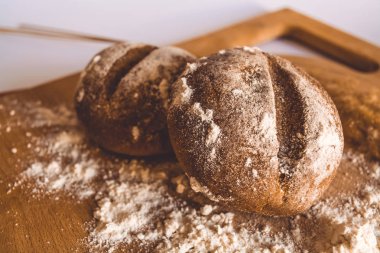 Çavdar ekmeği ve un