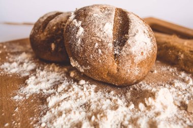 Çavdar ekmeği ve un