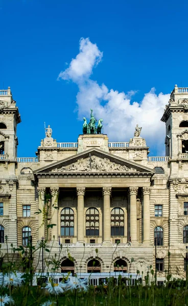 2019 Węgry Budapeszt Historyczny Widok Parlament Centrum Miasta Architektura Polany — Zdjęcie stockowe