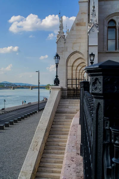 2019 Magyarország Budapest Gyönyörű Kilátás Város Parlamentjének Látványossága Épület Oldalsó — Stock Fotó
