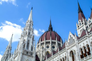 10.06.2019. Macaristan, Budapeşte. Şehir Parlamentosu ana cazibe güzel bir görünüm. Mimari. Kale Büyük lamba.