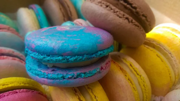 Bakgrund Eller Konsistens Ljusa Och Mångfärgade Franska Desserter Macaron Cookies — Stockfoto
