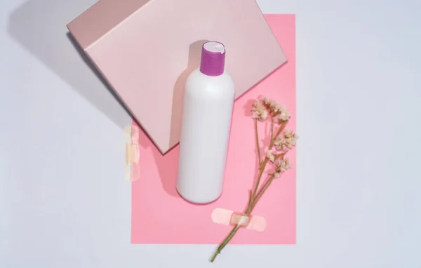 Garrafa Branca Para Shampoo Cosméticos Com Lugar Para Escrever Logotipos — Fotografia de Stock