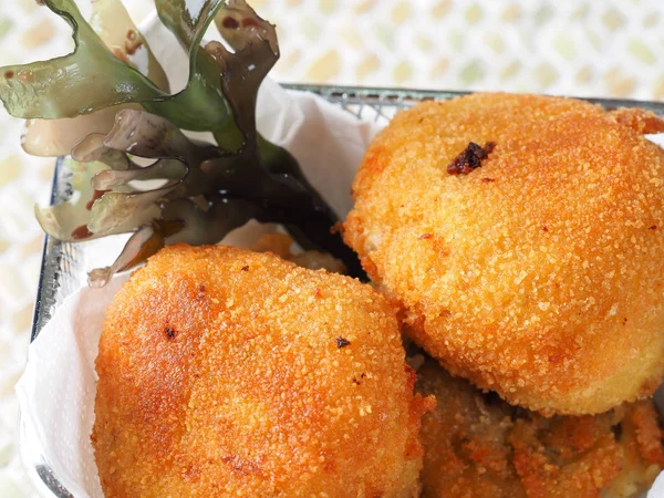 Irish Moss CroquettesCroquettes made with potato and irish moss seaweed. A nutritious vegan starter.