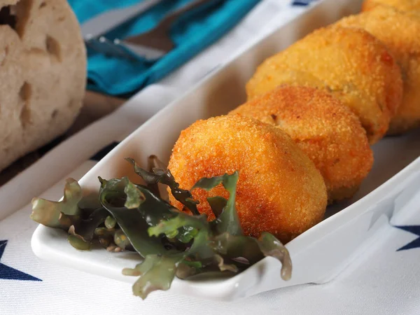Irish Moss CroquettesCroquettes made with potato and irish moss seaweed. A nutritious vegan starter.