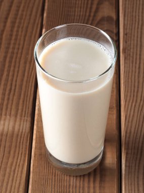 Horchatahorchata tigernuts ve şeker suyu ile yapılan bir içecektir. Yerli Valencia İspanya'dan, fartons olarak adlandırılan uzun ince buns ile sık sık eşlik serinletici bir içecek olduğunu.   