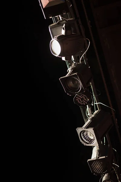 Várias luzes de inundação teatro — Fotografia de Stock