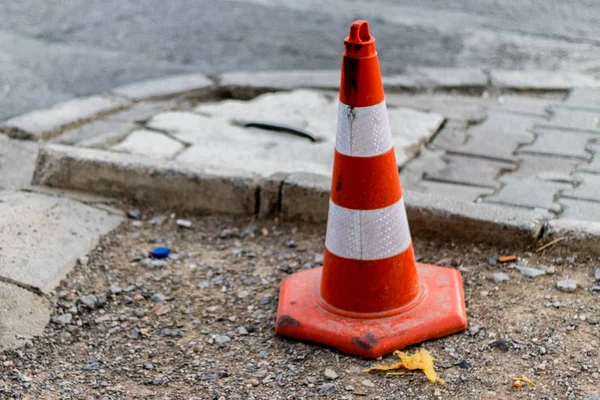 Röd Och Vit Färgade Trafik Pråm Närbild — Stockfoto