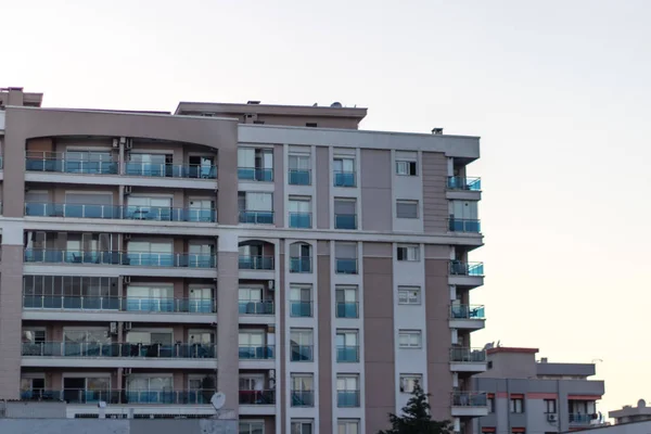 bir konut köşe görünümden. İzmir alınan bu mimari ateş.
