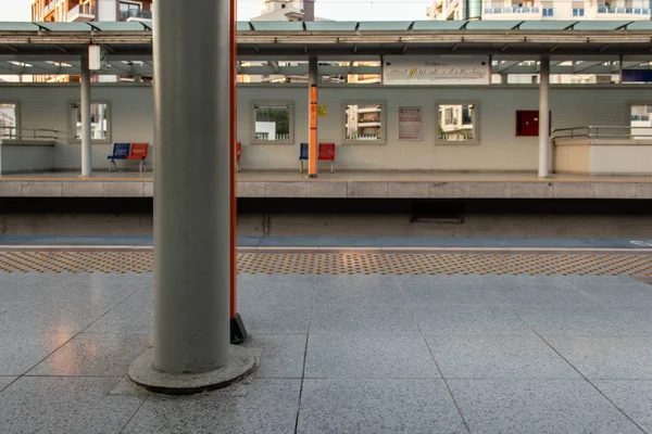 geniş bir tren istasyonu'ndan ateş. izmir/Türkiye fotoğraf aldı.
