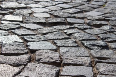 katı ve parlak renkli Arnavut kaldırımlı bir çekim ateş