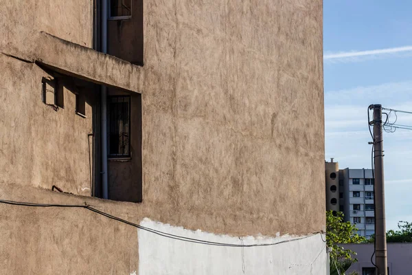 inşaat devlet yeni bir binadan yan ateş - cityscape