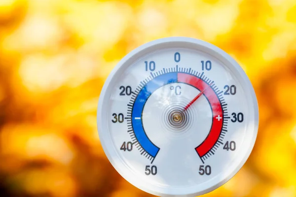 Outdoor Thermometer Celsius Scale Showing Warm Temperature Hot Indian Summer — Stock Photo, Image