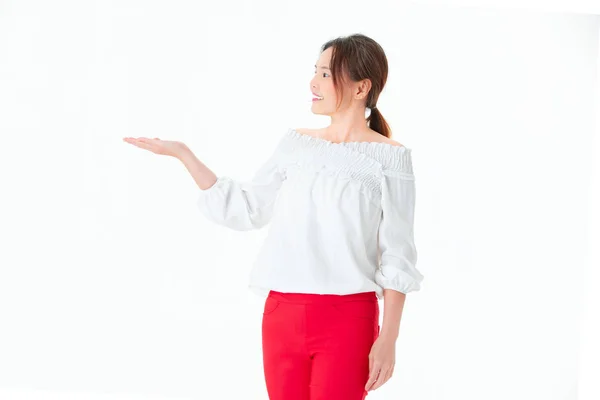 Mulher Bonita Asain Vermelho Branco Vestido Casual Levantar Mão Direita — Fotografia de Stock
