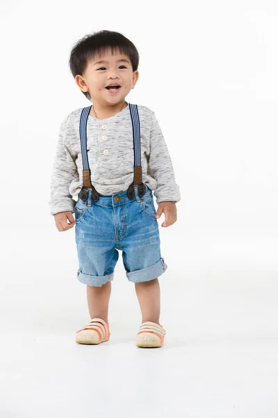 Studio Porträtt Söta Bedårande Asiatiska Småbarn Pojke Bär Denim Overaller — Stockfoto