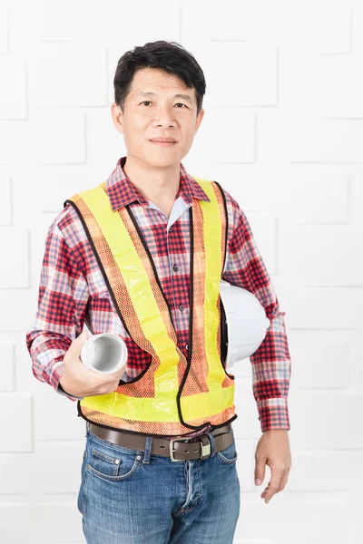 Middelste Leeftijd Aziatische Knappe Architect Jeans Gecontroleerde Shirt Oranje Geel — Stockfoto