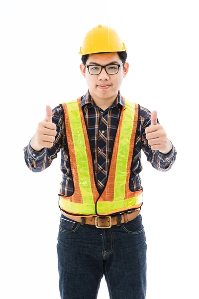Homem engenheiro cruz braço capacete laranja e colete — Fotografia de Stock