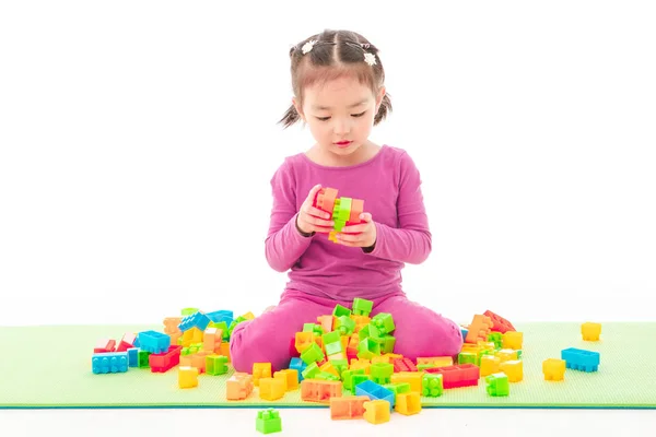 Niña jugando —  Fotos de Stock