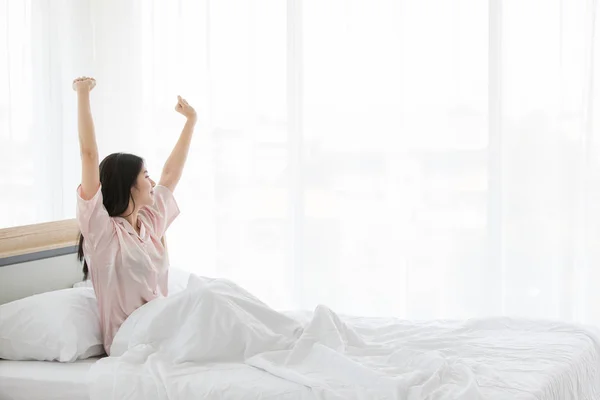 kadın yatak odasında