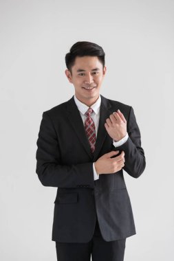 Kendine güvenen bir işadamı ayakta