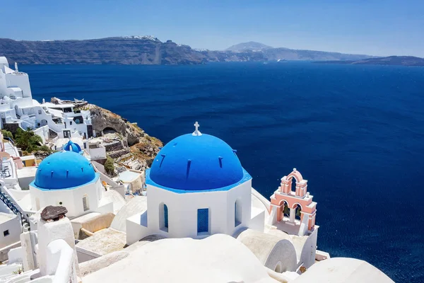 Blaue Dächer Fira Santorini Griechenland — Stockfoto