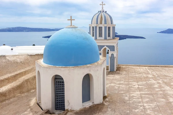 Typische Kapellen Mit Blauen Kuppeln Fira Santorini Griechenland — Stockfoto