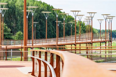 Zoetermeerse Rijweg, Hollanda üzerinde karakteristik ışıkları ile bisiklet köprü