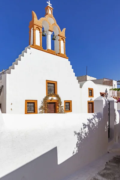 Kleurrijke Kleine Straten Van Emporio Santorini Griekenland Met Vele Kerktorens — Stockfoto
