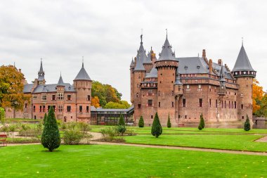 Utrecht Hollanda 11-26-2015; Kasteel De Haar Bahçe bir bölümüyle