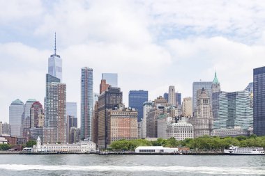 Battery Park ve Aşağı Manhattan New York, Amerika Birleşik Devletleri içinde gökdelenler