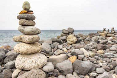 Tenerife Costa Adeje kıyıları boyunca birçok güzel Cairns, İspanya