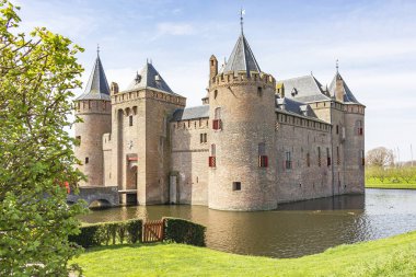 Kale-hendek, Hollanda ile 700 yıllık kale 'Muiderslot' manzarası