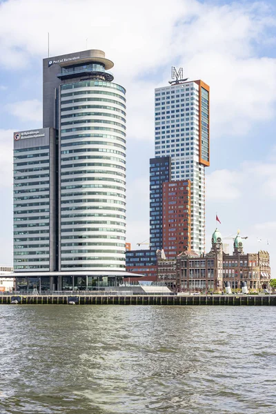 Eski Otel New York Yanında Montevideo Rotterdam Limanı Nın Heybetli — Stok fotoğraf