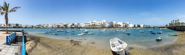 Panorama Foto Van Arrecife Bahia Bij Met Boten Aan Zijkant — Stockfoto