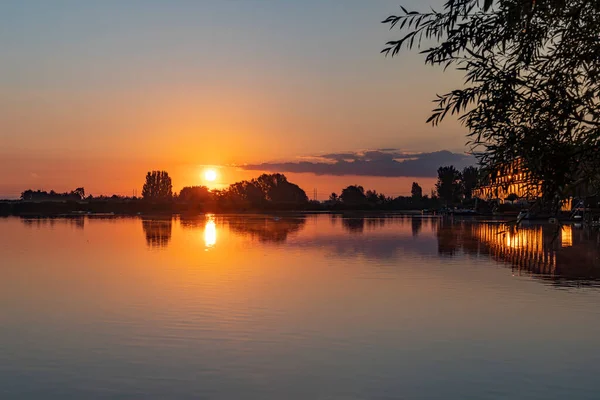 Das Licht Der Aufgehenden Sonne Über Dem See Noordhovense Plas — Stockfoto