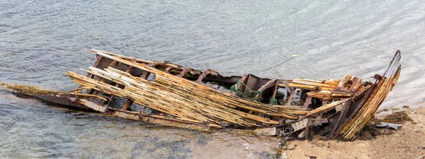 Navire Abandonné Pourri Sur Rivage Symbole Décadence Dégradation — Photo