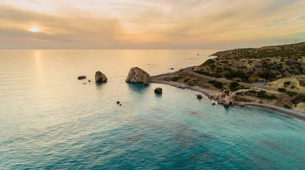 Aerial Bird Eye View Petra Tou Romiou Aka Aphrodite Rock — Fotografia de Stock