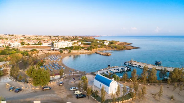 Uitzicht Vanuit Lucht Zonsondergang Witte Kapel Het Strand Van Agia — Stockfoto