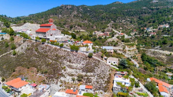 Vista Aérea Iglesia Agios Arsenios Pueblo Kyperounda Limassol Chipre Monumento —  Fotos de Stock